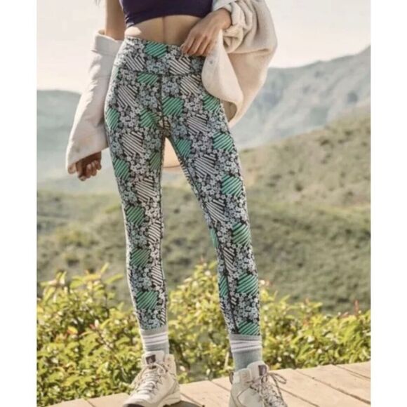 Free People Lose Control Leggings Daisy Check Print FP Movement Size XS - Picture 1 of 9